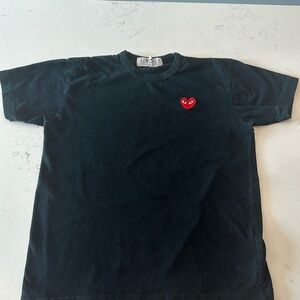 COMME DES GARÇONS PLAY
Small Heart T-shirt